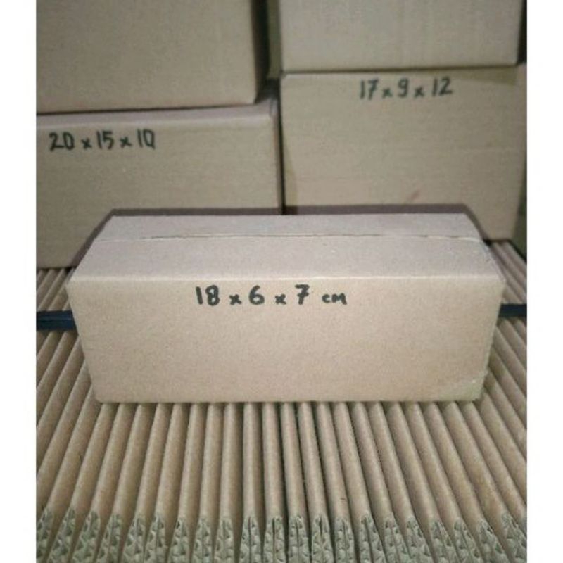 

kardus 18x6x7 cm polos luar dalam