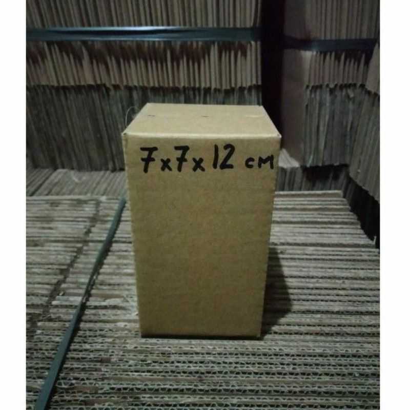 

kardus 7x7x12 cm polos luar dalam