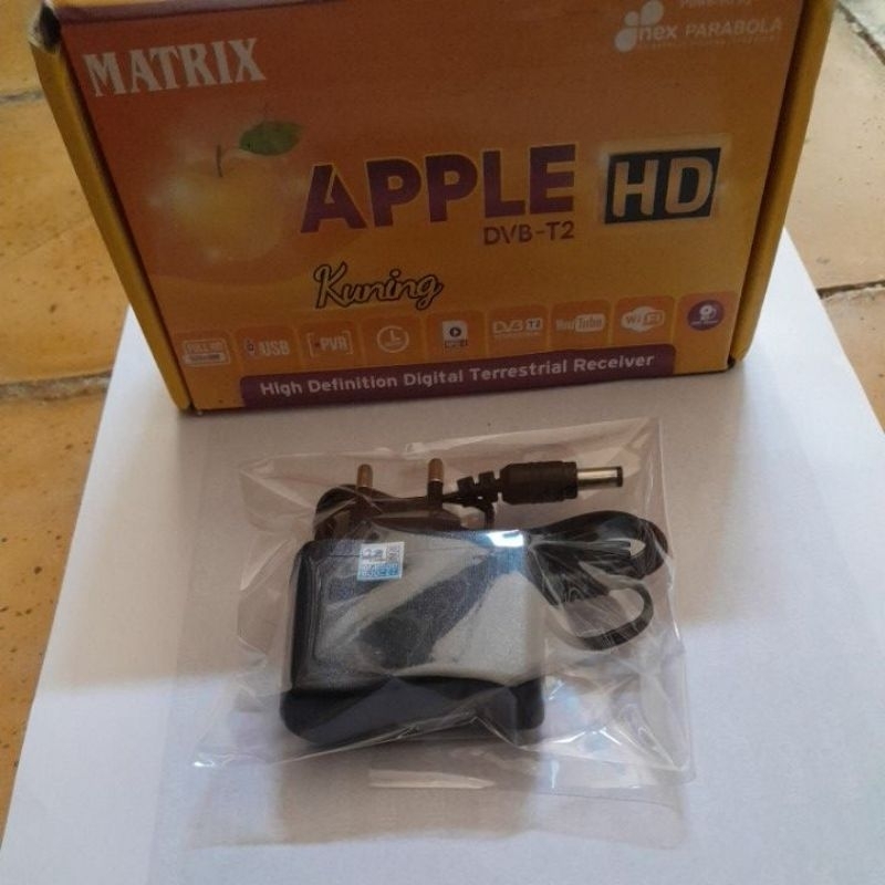 POWER ADAPTOR SET TOP BOX MATRIX KUNING