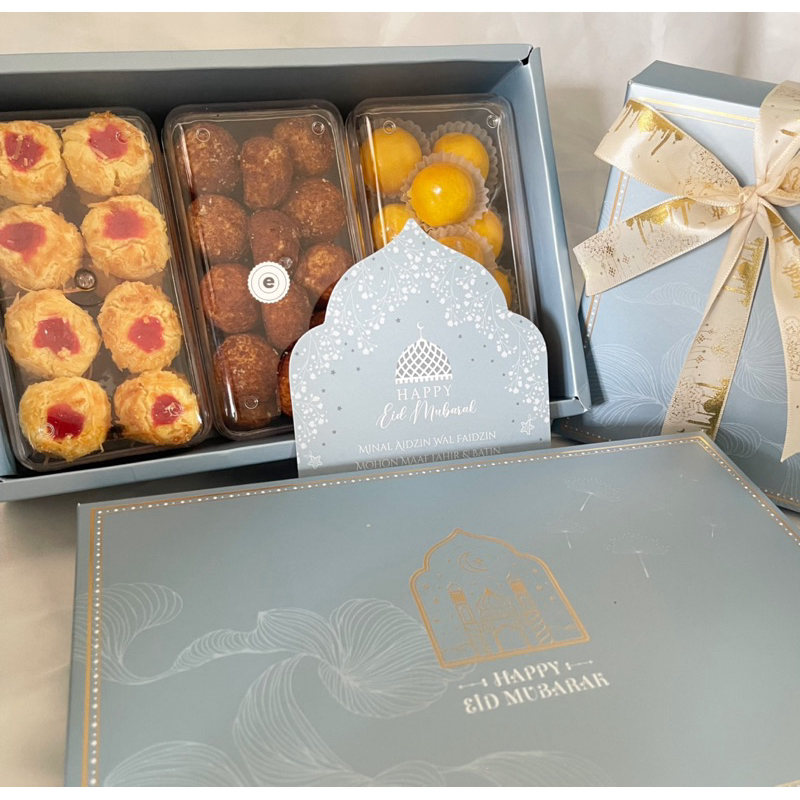 

Hampers Premium lebaran Murah || Hampers Cantik || Kue Kering enak