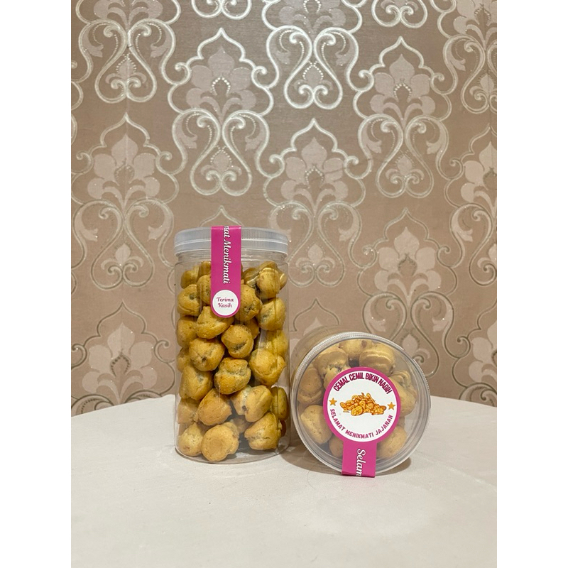 

Camilan soes (sus) cokelat kering renyah dan gurih