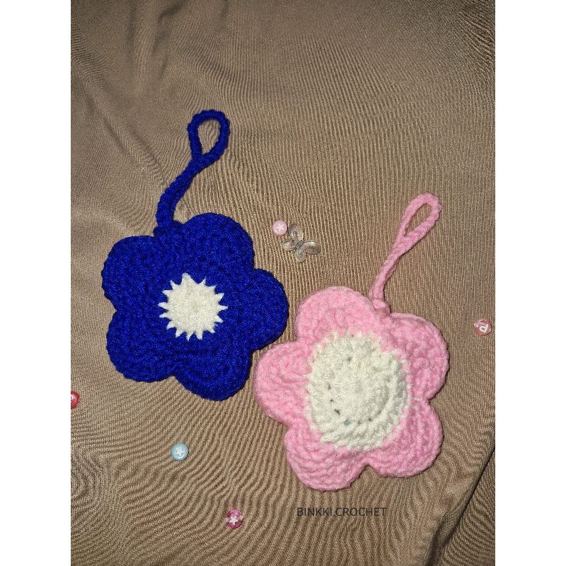 FLOWER POUCH RAJUT / POUCH BUNGA