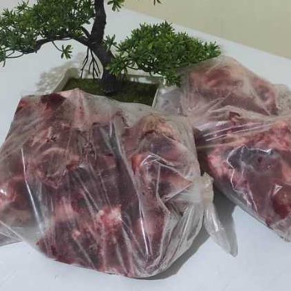 

TULANG IGA SOP DAGING TEBAL 1 KG