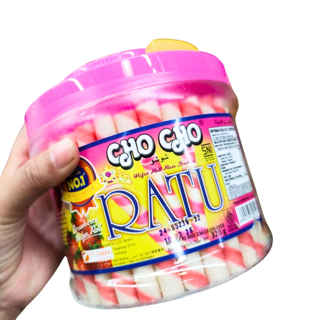 

Cho Cho Ratu Wafer Roll 320gr Rasa Stroberi Biskuit Cemilan