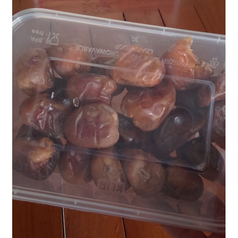 

Kurma Korma Sukari Repack Manis Lembut Garansi 100% Original 250 Gram