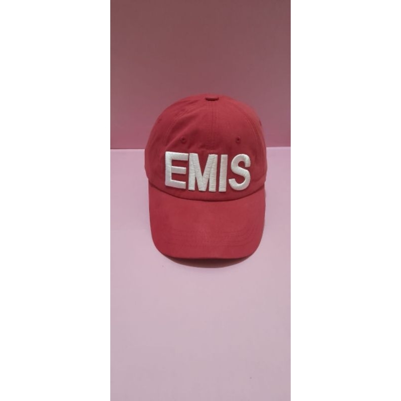 emis topi 2023