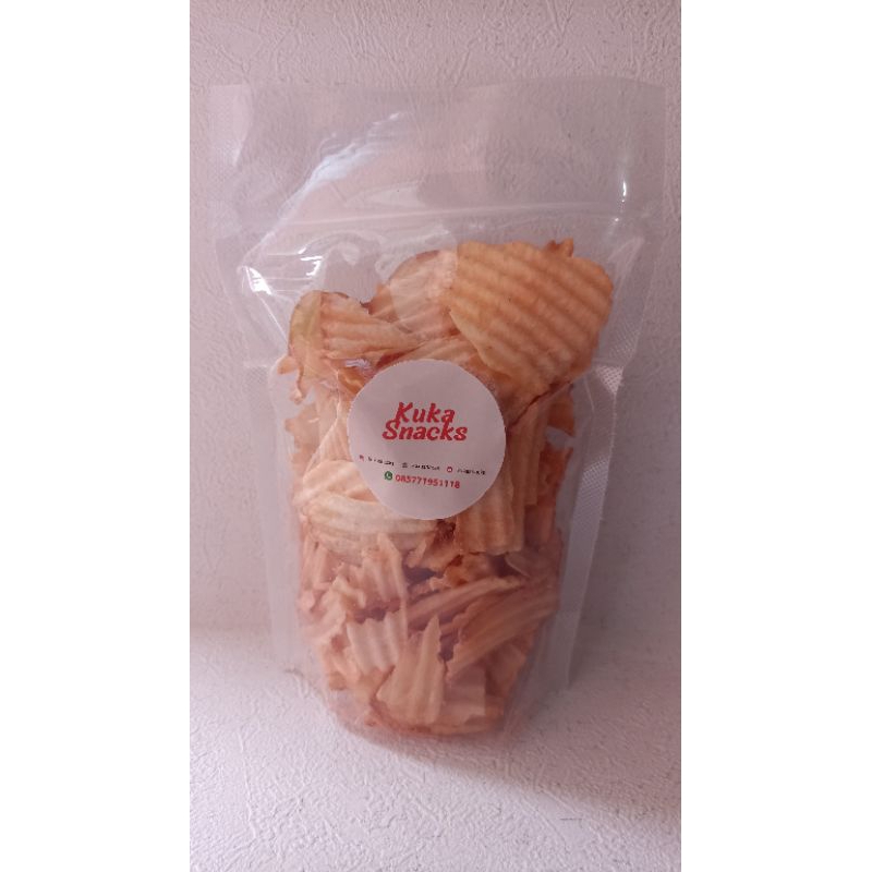 

Keripik Singkong Keju Kuka Snacks / Kripik Singkong Asin / Jajanan Cemilan Asin Gurih