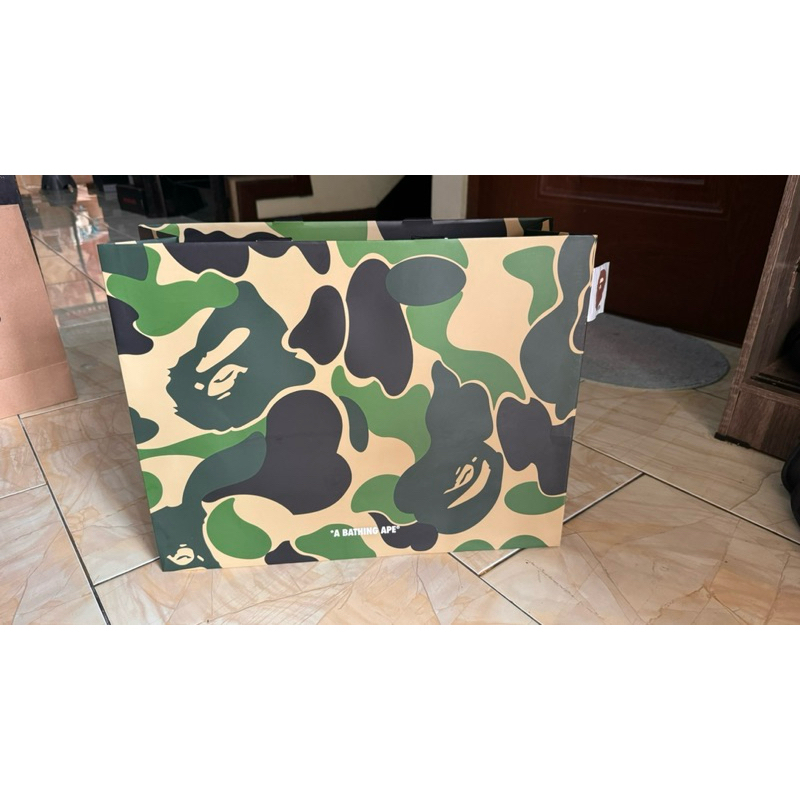 

Paper Bag BAPE / Jual Paperbag Original Branded Bathing Ape