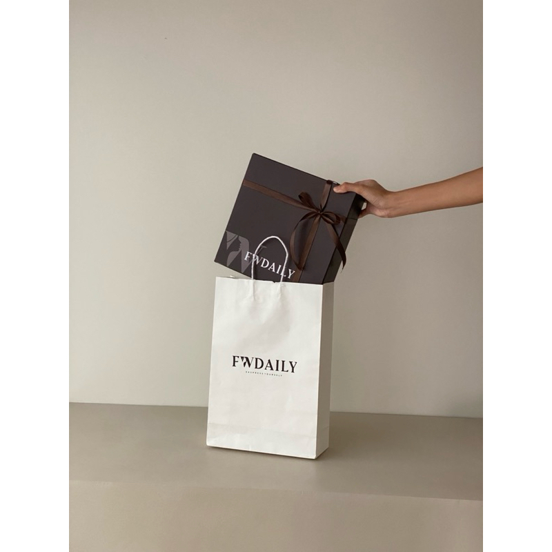 

Fwdaily - Box Hampers (Special Packaging Untuk Kado - Packaging Hampers - Box Kado Mewah)