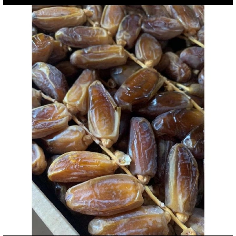 

Kurma Tunisia tangkai 1kg dan 500gr