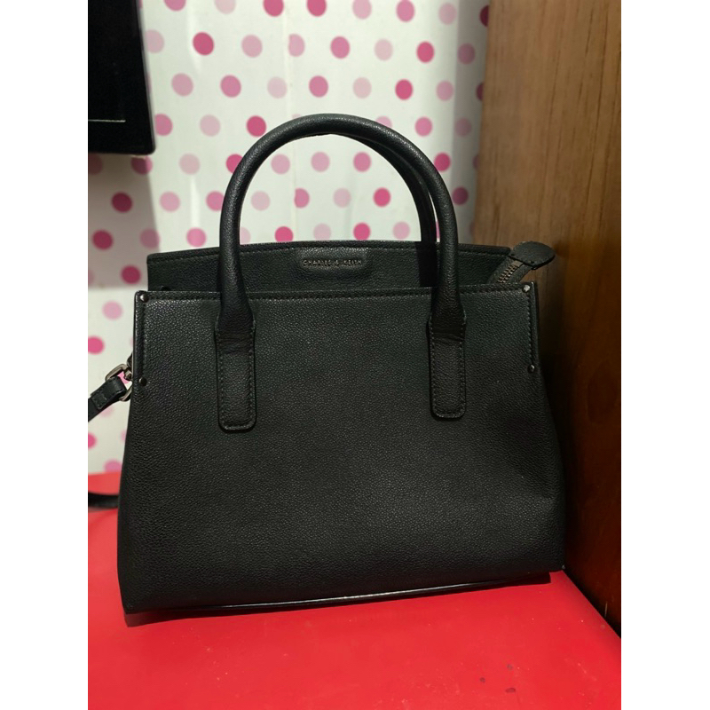 PRELOVED CHARLES AND KEITH