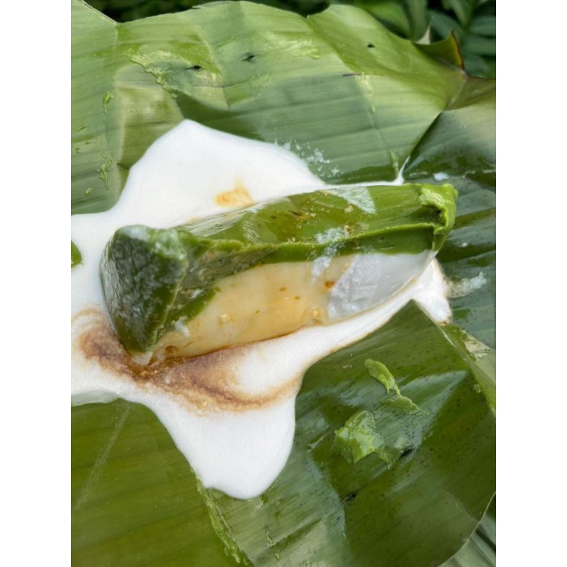 

JONGKONG MAKANAN ENAK DI TABURI GULA DAN SANTAN