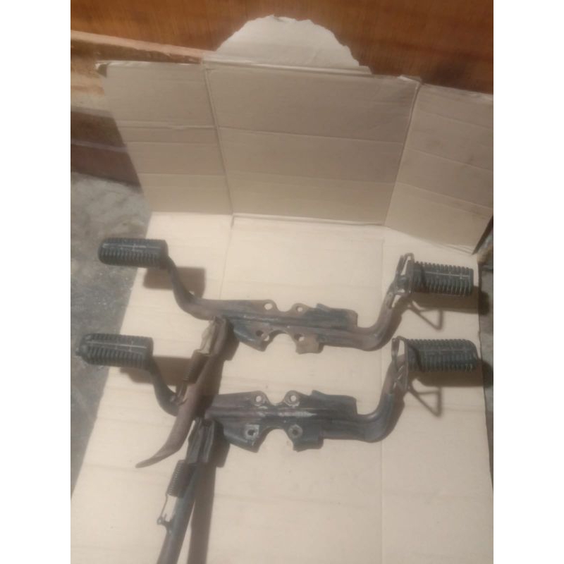 STEP FOOT STEP DEPAN VEGA ZR/JUPITER Z ROBOT/ORIGINAL COPOTAN