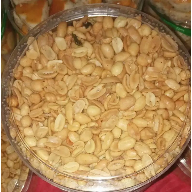 

kacang kupas