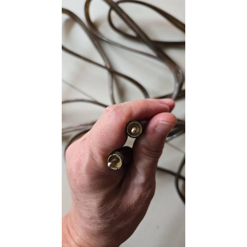 Kabel RCA profesional yang tebal audio yang bagus ukuran 4 meter copotan mobil kontes audio