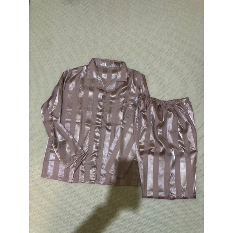 Preloved Baju tidur Wanita Lengan Panjang Celana Panjang YX Laurencia Piyama Satin Powysuit