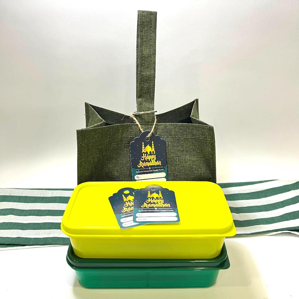 

Hampers / Gift Box / Kado - Lunch Box Set 2 Pcs + FREE Greeting Card + Pita + Bubble Wrap | KUBOX