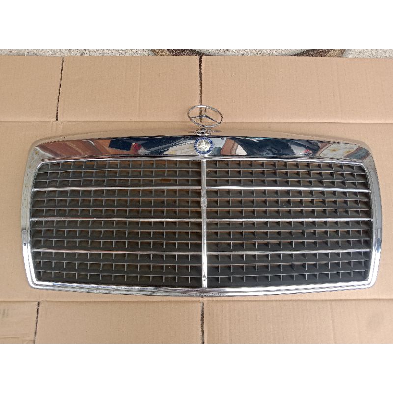 grill mercy pre facellit w124 original baik