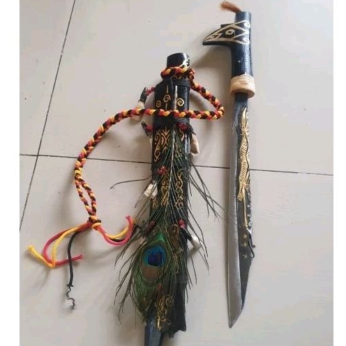 Mandau Dayak Kalimantan mandau motif  naga timbul