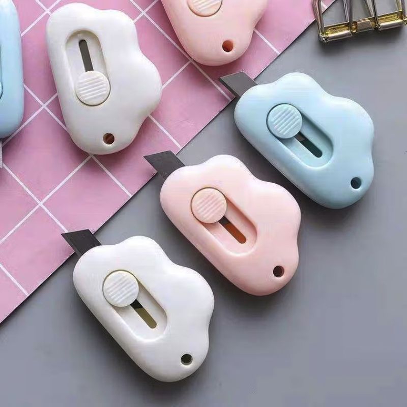 

Cutter Mini Awan / Pisau Kecil / Pemotong Kertas Portable