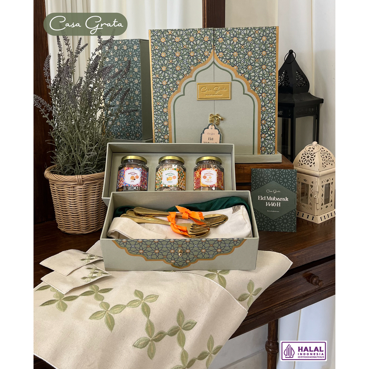 

Saada Eid Hampers by Casa Grata - Hampers sehat / Hampers lebaran / parcel lebaran / parsel lebaran / vegan and gluten free hampers