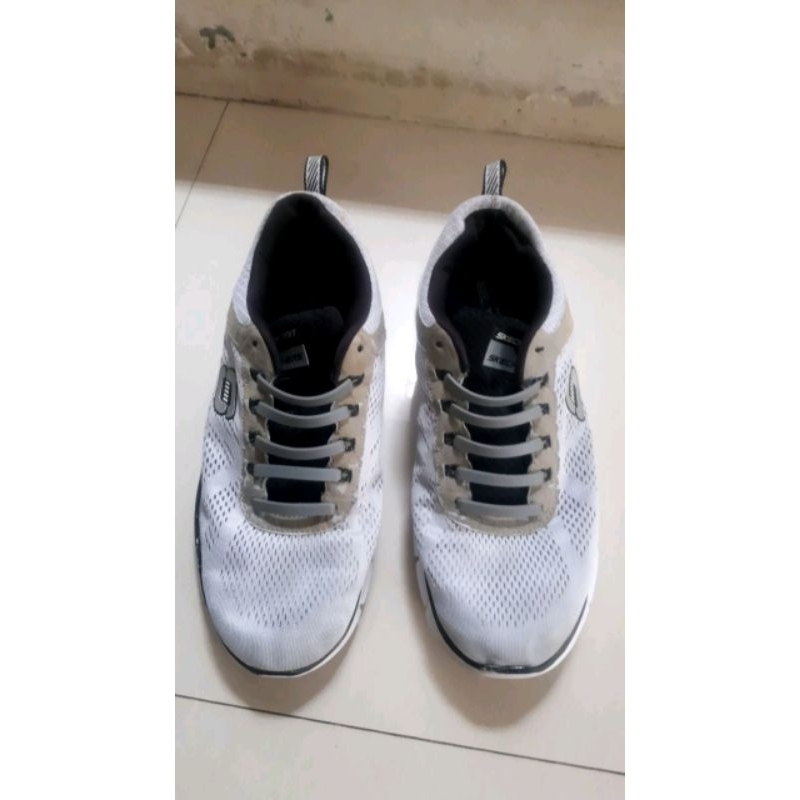 Sepatu Pria | skechers | PRELOVED