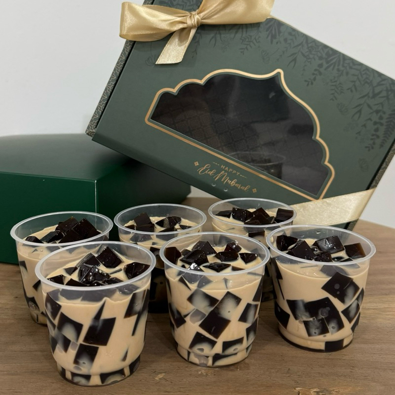 

Mr Puff Hamper Lebaran coffee jelly dessert 6 pcs / box