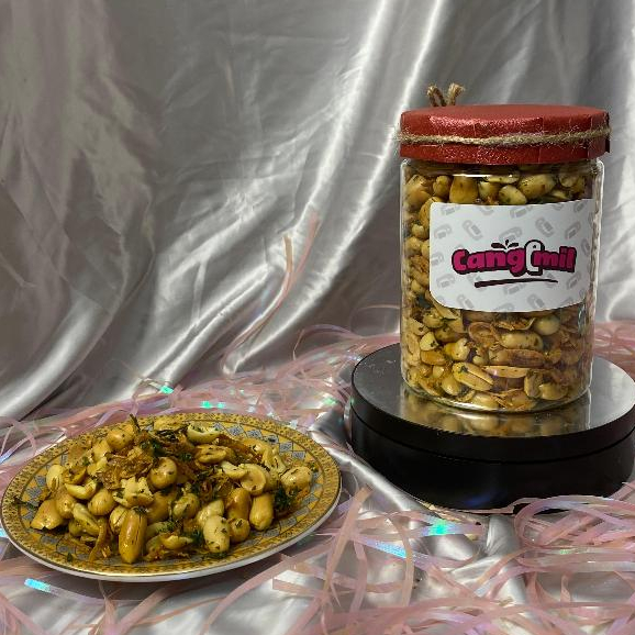 

CANGEMIL Kacang Bawang Goreng Toples 800gram | Kue Kering Lebaran Cemilan Cookies Toples Murah Bahan Premium Snacks Food ManisCANGEMIL Sagu Keju Toples 800gram | Kue Kering Lebaran Cemilan Cookies Toples Murah Bahan Premium Snacks Food Manis