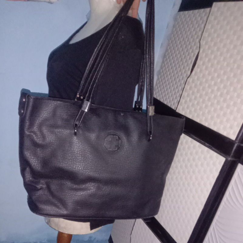 pl tas tote bag wanita hitam kulit tori