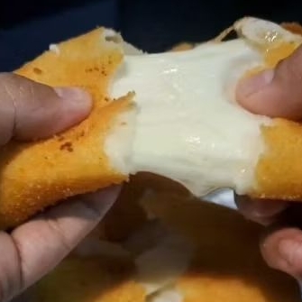 

FROZEN RISOL MOZARELA KEJU MAYONAIS PREMIUM