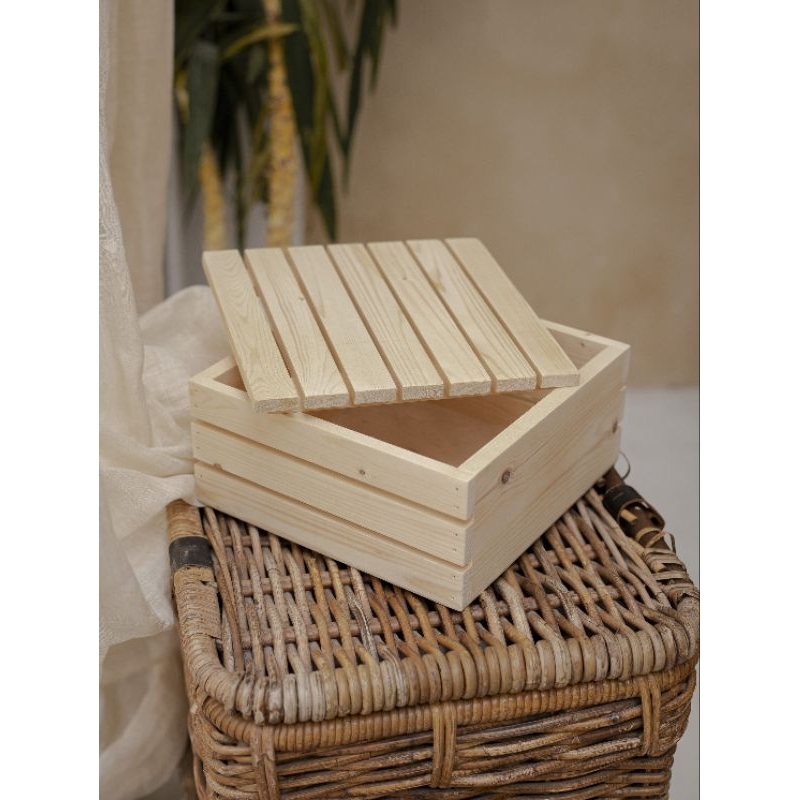 

Box Hampers Aesthetic Kayu Pinus | Souvenir Kotak Kayu