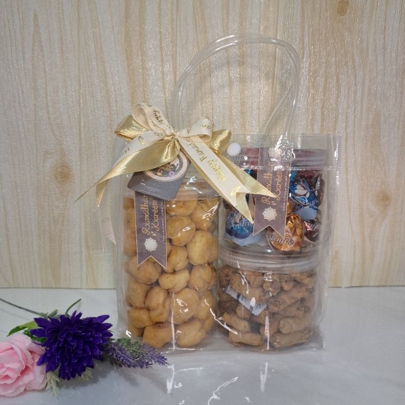 

Balikpapan Hampers/Bingkisan/Buah Tangan Ramadhan, Lebaran, Acara Keluarga, Bentuk Tas Mika Isi 3-4 Jar