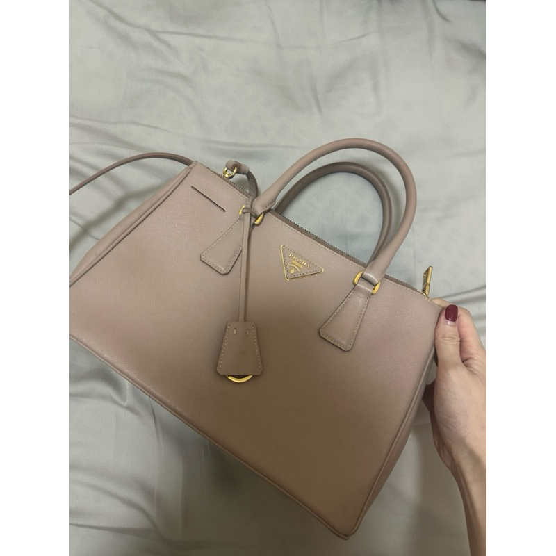 preloved PRADA BAG