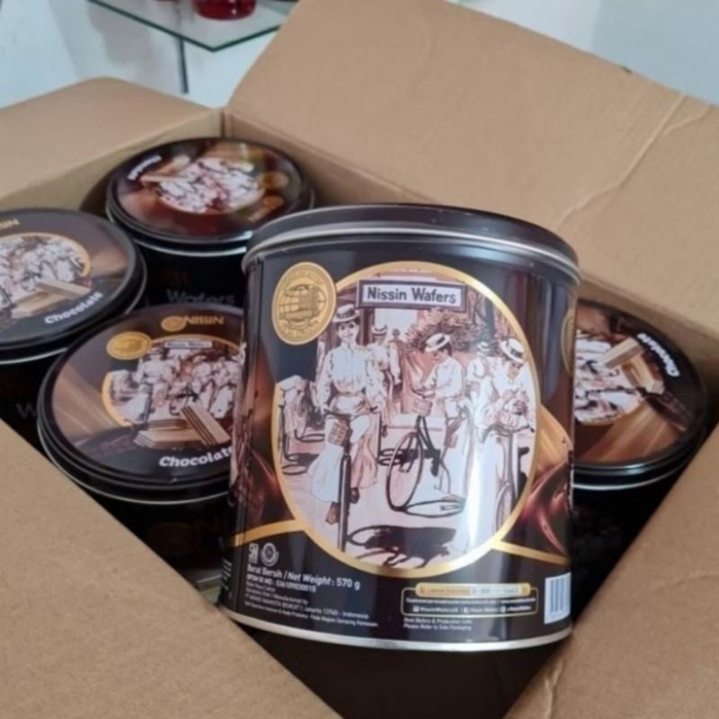 Nissin Wafer kaleng 570 gr 1 Karton