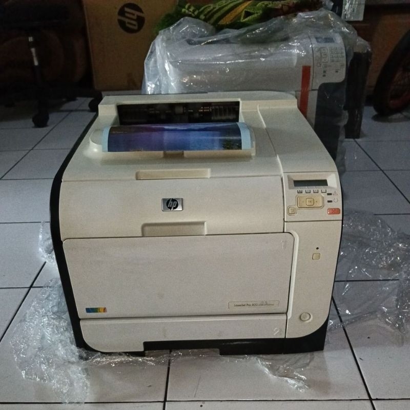Printer hp laserjet pro 400 m451nw color LaserJet pro 400 m541nw wireless siap pakai