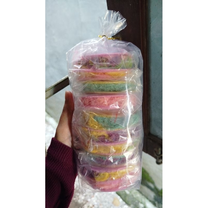 

Arumanis Sempeleo 1 pak Isi 10