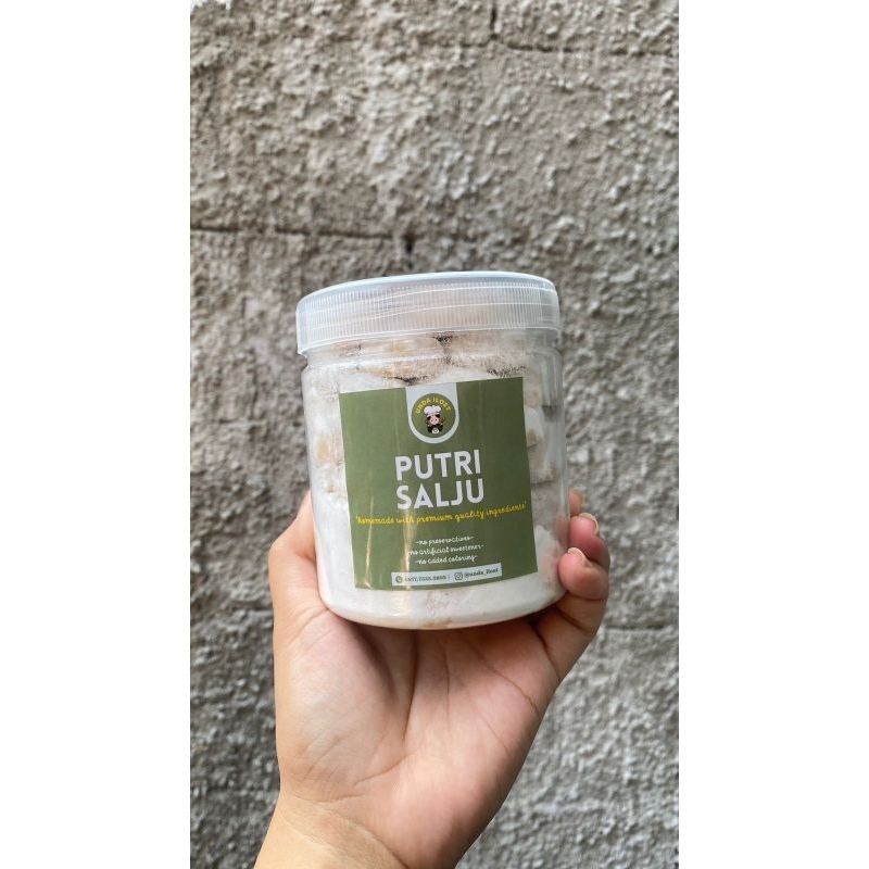 

Putri Salju Tabur Susu