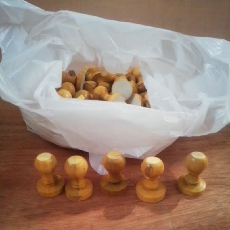 

Gagang Stempel Kayu Bulat 4 - 4,2 cm Untuk Grosir 1 pak isi 100 pcs