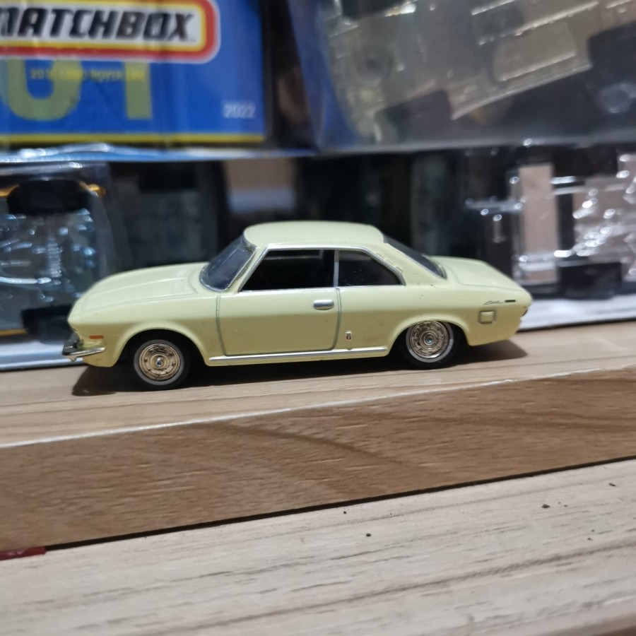 TLVN Tomica Limited Vintage LV 22 Mazda Luce Rotary