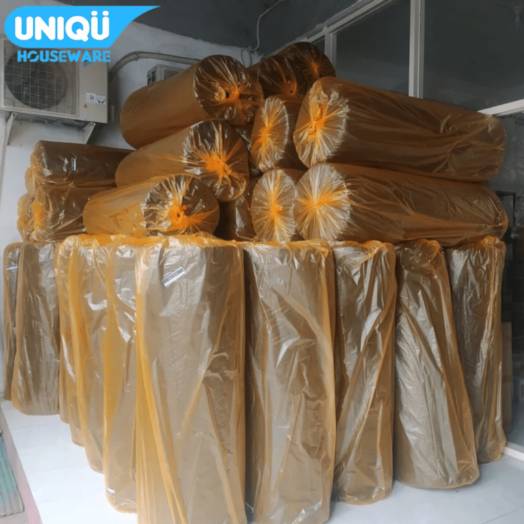 

UNIQU Bubble Wrap Roll Hitam 125 cm x 50 meter Tebal Premium