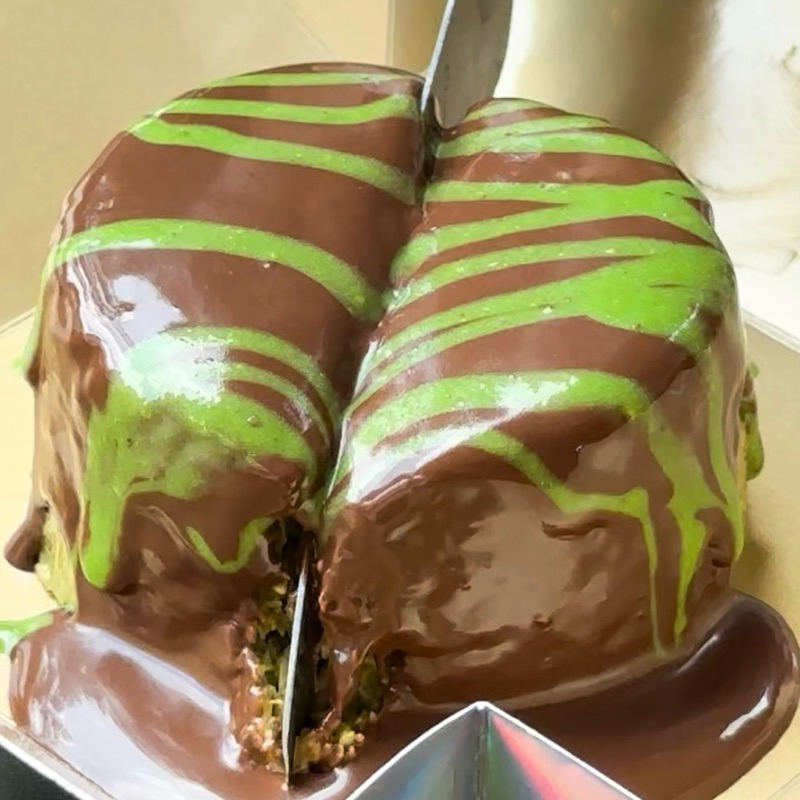 

Dubai Cheese Bomb