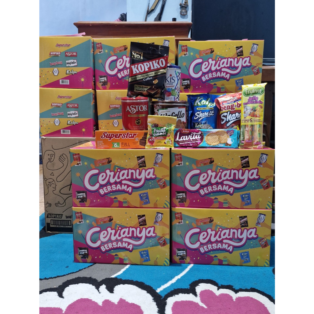 

Hampers by Mayora Box of Happiness