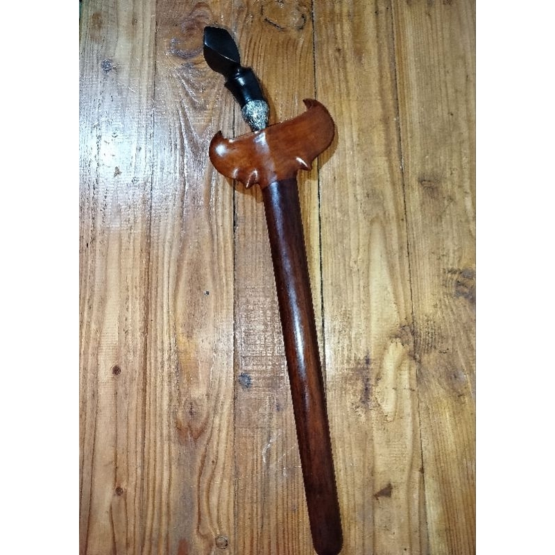 Keris Melayu Berpamor