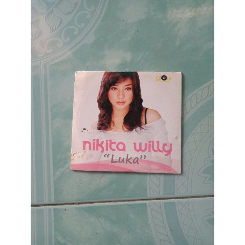 CD promo Nikita Willy dan Taurus