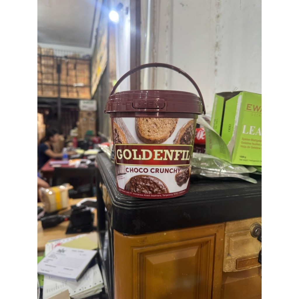 

Goldenfil Choco Crunchy / Selai Coklat Crunchy Goldenfil / Crunchy Chocolate Goldenfil - 1 Kg