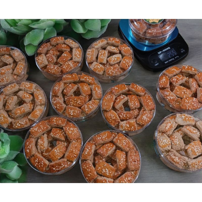 

kuelebarankuekacangkuesempritrasakacangukuran250gram