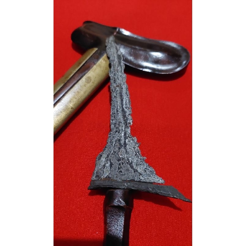 Keris Temuan Sepuh Meteorit