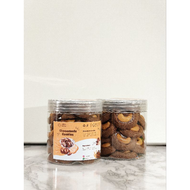 

Chocomede Cookies Butter Wijsman Cookies Lebaran Hampers Lebaran Premium Toples 500ml Kue Kering Coklat Kacang Mede Cashew