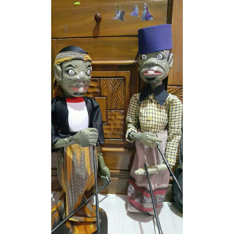 wayang golek lupit slenteng .lupit slentenh ukuran pentas. wayang golek. wayang lupit murah. wayang 