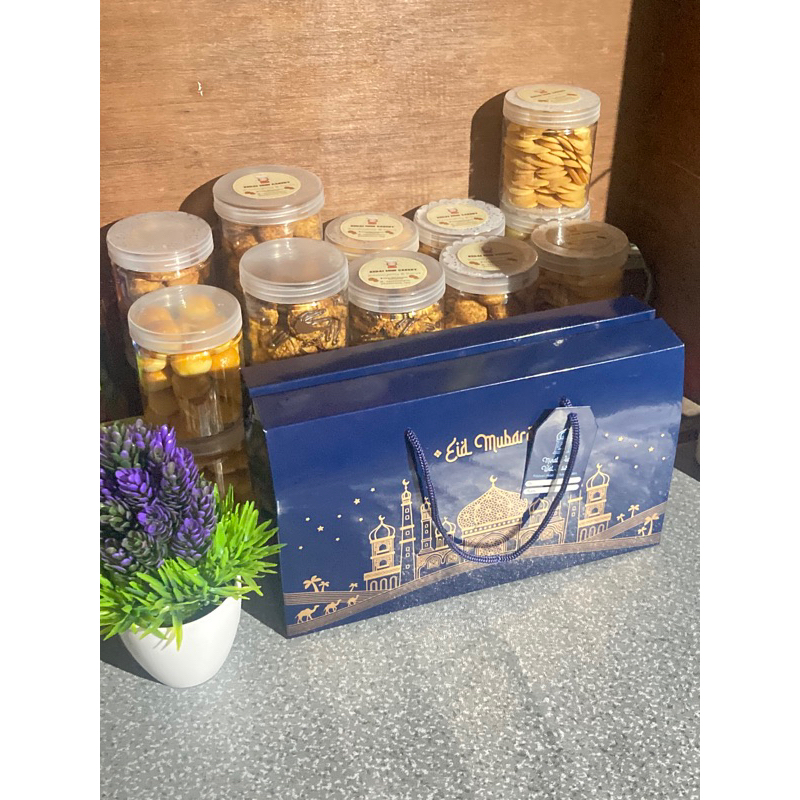 

Nastar,Corn FlakesChocolate,